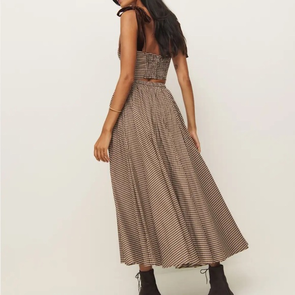 Reformation Magnolia Two Piece
Reformation x Kacey Musgraves - Picture 2 of 12